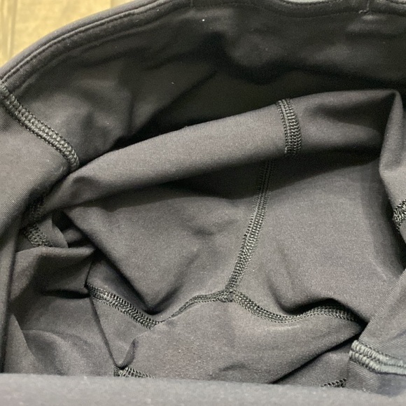Lululemon black crop leggings size 4 - Picture 12 of 12